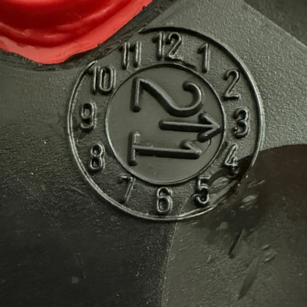 Servus embrace elements